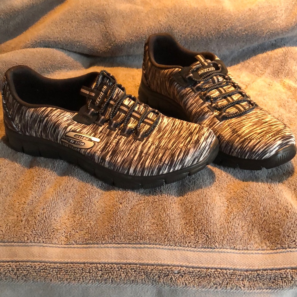 Skechers